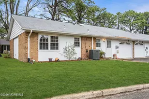 29 Edinburgh Ln, Manchester Township, NJ 08759 - Photo 2