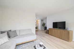 69 Arlington Ct, Holmdel, NJ 07733 - Photo 4