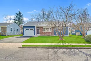 3 Pembroke Ln, Toms River Township, NJ 08757 - Photo 4