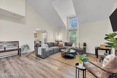 2202 Buckingham Circle, Middletown, NJ 07748 - Photo 2