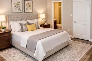 240 Medford Ct, Manalapan Township, NJ 07726 - Photo 6