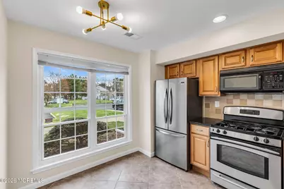 85 Dartmouth Place, Morganville, NJ 07751 - Photo 6