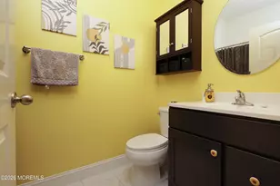 31 Emily Ct, Hazlet Township, NJ 07730 - Photo 16