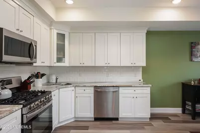 31 Emily Court, Hazlet Township, NJ 07730 - Photo 14