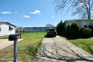 623 Sara Dr, Freehold, NJ 07728 - Photo 4