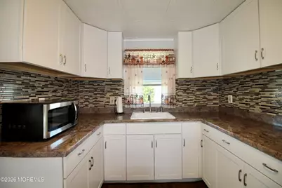 623 Sara Drive, Freehold, NJ 07728 - Photo 10