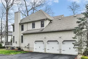 61 Lions Ct, Freehold, NJ 07728 - Photo 44