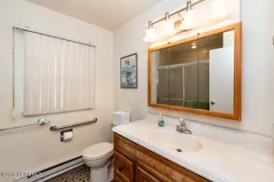 946 Aberdeen Dr, Lakewood, NJ 08701 - Photo 18