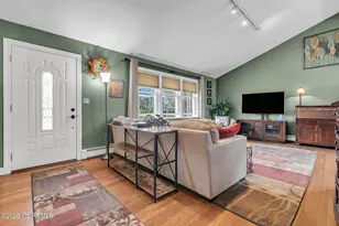 167 Cloverdale Cir, Tinton Falls, NJ 07724 - Photo 14