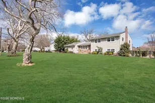 167 Cloverdale Cir, Tinton Falls, NJ 07724 - Photo 12