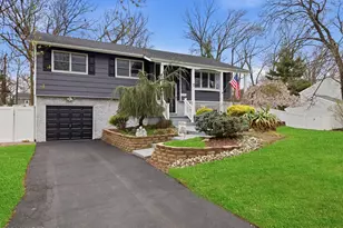 7 Annapolis Dr, Manalapan Township, NJ 07726 - Photo 2