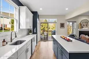 107 Whitlock Ct, Manalapan Township, NJ 07726 - Photo 8