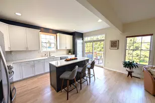 107 Whitlock Ct, Manalapan Township, NJ 07726 - Photo 12