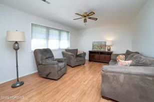 1 Connecticut Ct, Matawan, NJ 07747 - Photo 8