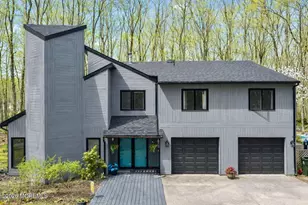 176 Stonehill Rd, Freehold, NJ 07728 - Photo 2