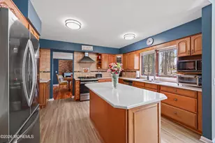 176 Stonehill Rd, Freehold, NJ 07728 - Photo 4