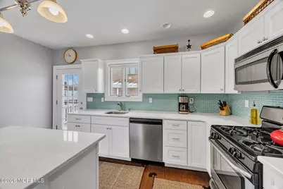 46 Barberie Avenue, Highlands, NJ 07732 - Photo 16