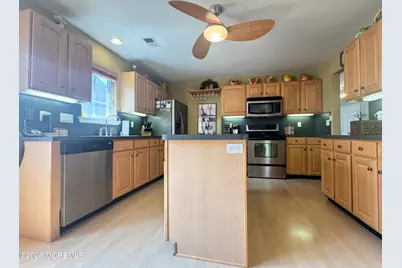 27 Rosewood Drive, Lakewood, NJ 08701 - Photo 16