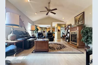 27 Rosewood Drive, Lakewood, NJ 08701 - Photo 10