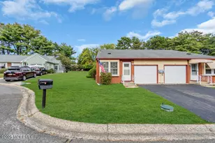 9 Juniper Ln, Whiting, NJ 08759 - Photo 4