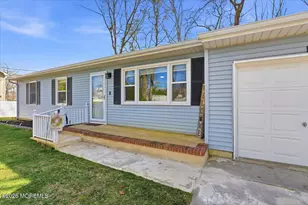 825 Center St, Forked River, NJ 08731 - Photo 4