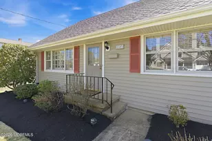 1103 Mohegan Rd, Wall Township, NJ 08736 - Photo 4