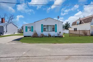 40 Frederick Pl, Keansburg, NJ 07734 - Photo 2