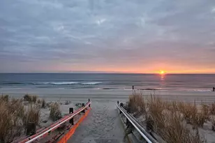 438 Hwy 35 N, Mantoloking, NJ 08738 - Photo 16