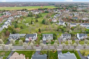 16 Heritage Dr, Allentown, NJ 08501 - Photo 2