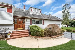 42 Riveredge Rd, Tinton Falls, NJ 07724 - Photo 2