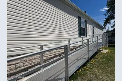 27 Pine Ridge Boulevard, Whiting, NJ 08759 - Photo 4