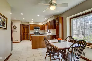 8 Sherman Ct, Manalapan Township, NJ 07726 - Photo 8