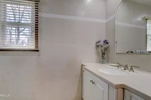 8 Sherman Ct, Manalapan Township, NJ 07726 - Photo 34