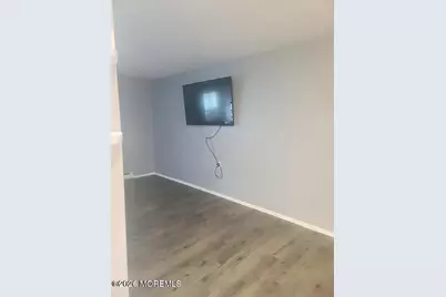 219 Buckingham Court #E, Lakewood, NJ 08701 - Photo 2