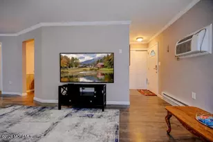 19 Pine Cluster Cir, Manalapan Township, NJ 07726 - Photo 10