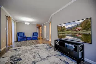 19 Pine Cluster Cir, Manalapan Township, NJ 07726 - Photo 4