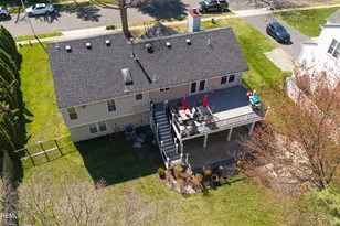 39 Royal Rd, Freehold, NJ 07728 - Photo 6