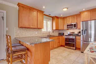 39 Royal Rd, Freehold, NJ 07728 - Photo 16