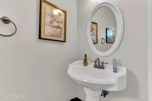 321 Oak Knoll Dr, Manalapan Township, NJ 07726 - Photo 4