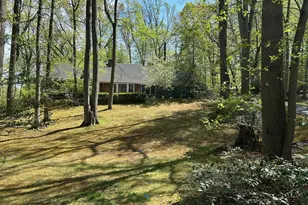 25 Dellwood Ct, Middletown, NJ 07748 - Photo 2