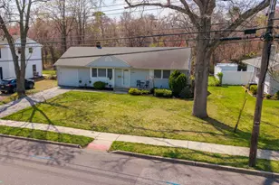 834 Brookside Dr, Toms River Township, NJ 08753 - Photo 2