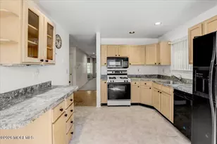 74 Ridge Pl, Freehold, NJ 07728 - Photo 10