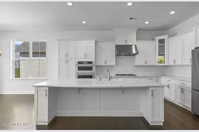 38 Sofia Drive, Manalapan Township, NJ 07726 - Photo 10