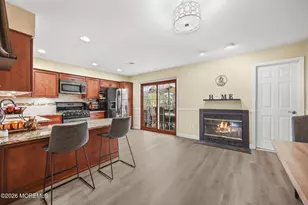 103 Bedford Pl, Morganville, NJ 07751 - Photo 10