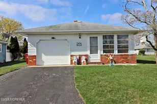 23 Capri Ct, Toms River Township, NJ 08757 - Photo 2