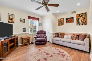 24 Calle De Elvira, Freehold, NJ 07728 - Photo 10