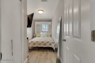 431 S Laurel Ave, Hazlet Township, NJ 07734 - Photo 14