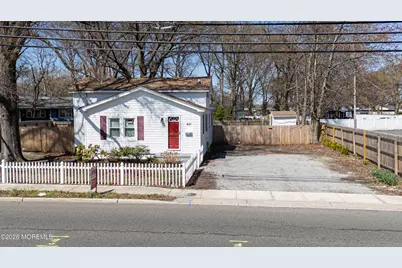431 S Laurel Avenue, Hazlet Township, NJ 07734 - Photo 22