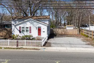 431 S Laurel Ave, Hazlet Township, NJ 07734 - Photo 22