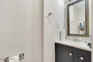 431 S Laurel Ave, Hazlet Township, NJ 07734 - Photo 8